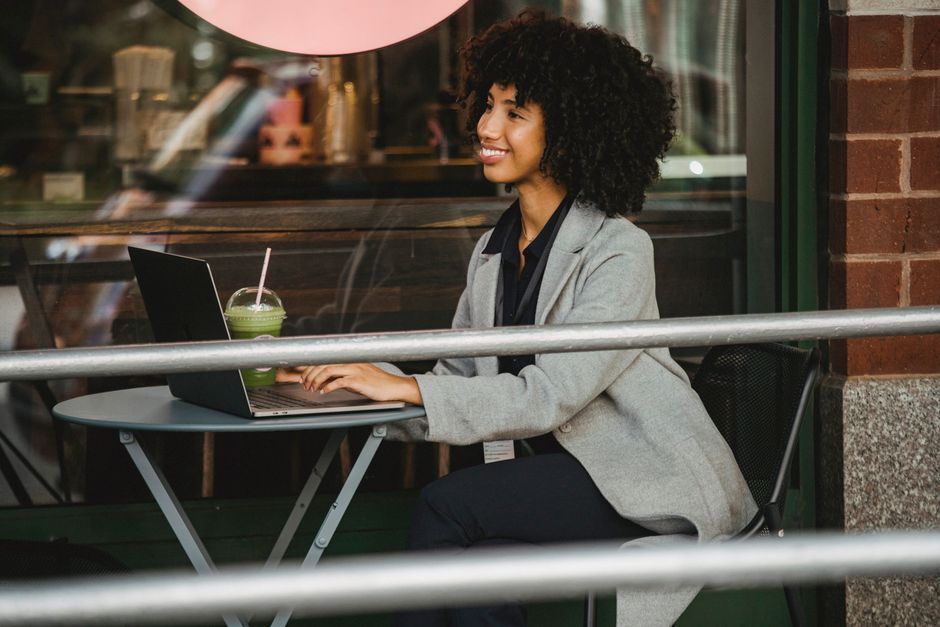 Community manager freelance : réseau qui rapporte en 2026
